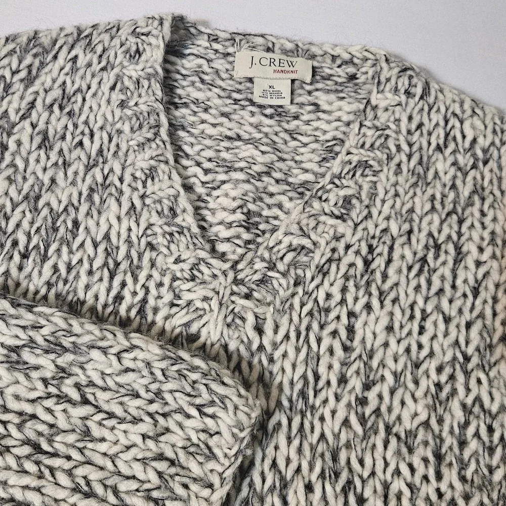 Eddie‎ Bauer Womens Wool V Neck Chunky Hand Knit Sweater XL Soft